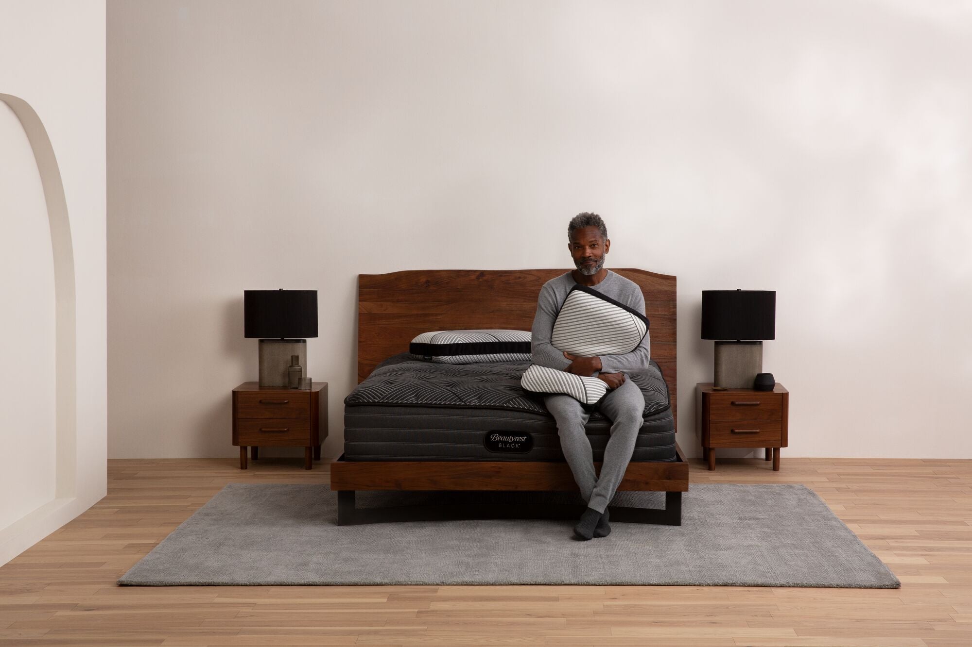 Black Luxury Foam Pillow