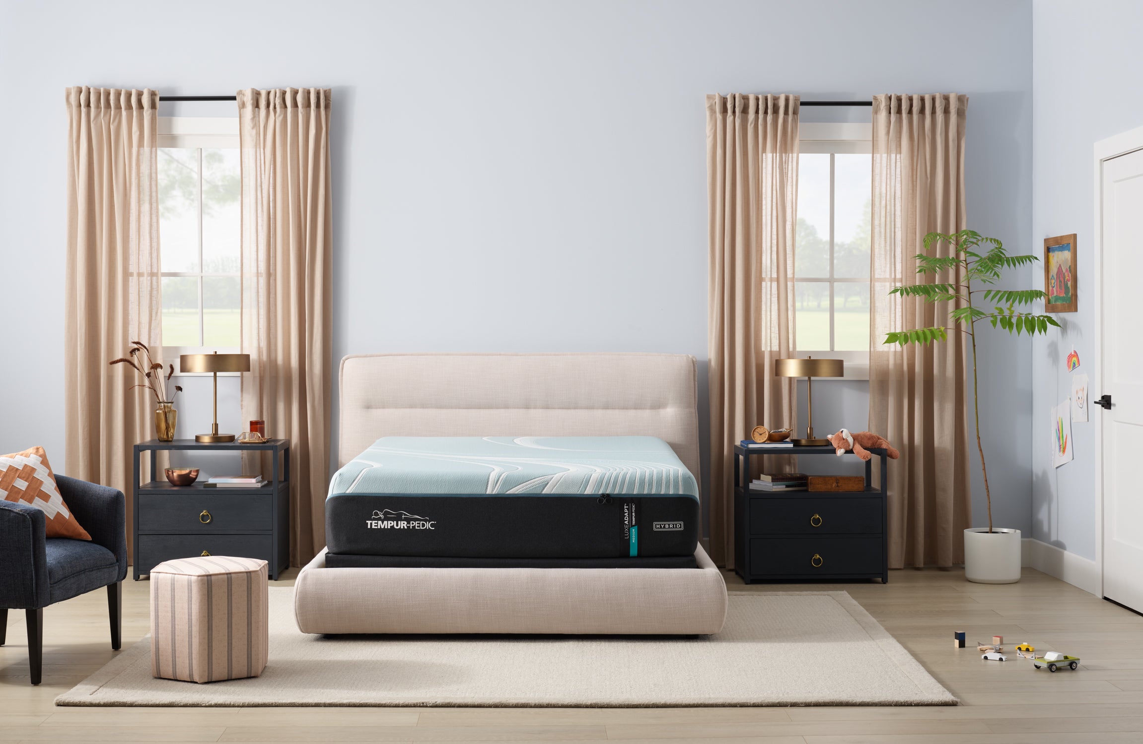 LuxeAdapt Medium Hybrid 13" Mattress