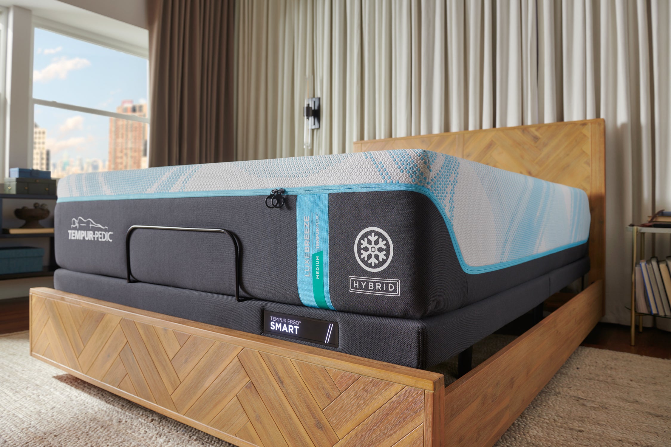 LuxeBreeze Medium Hybrid 13" Mattress